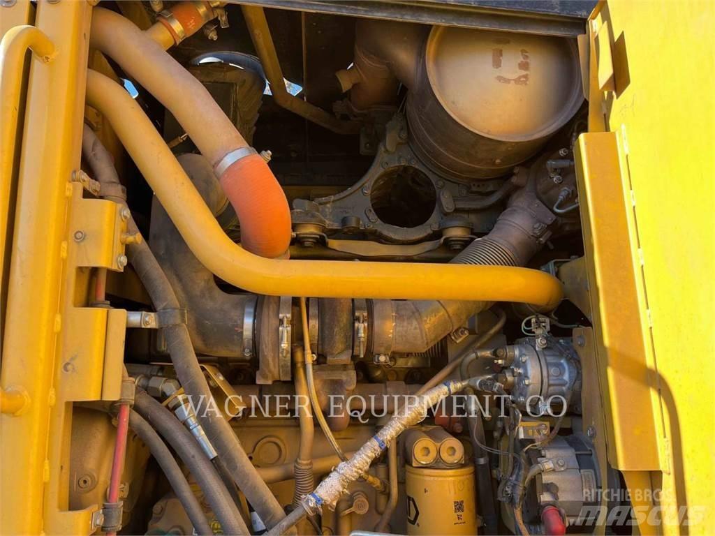 CAT 140M2 AWD Γκρέιντερς