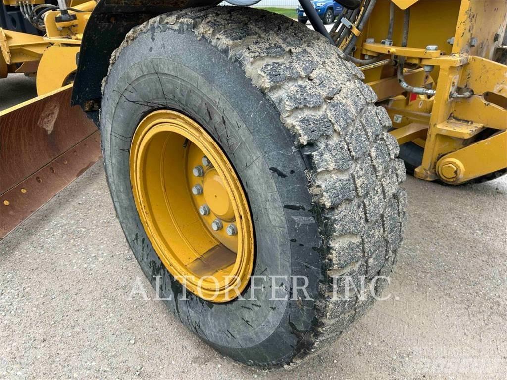 CAT 140M3 Γκρέιντερς