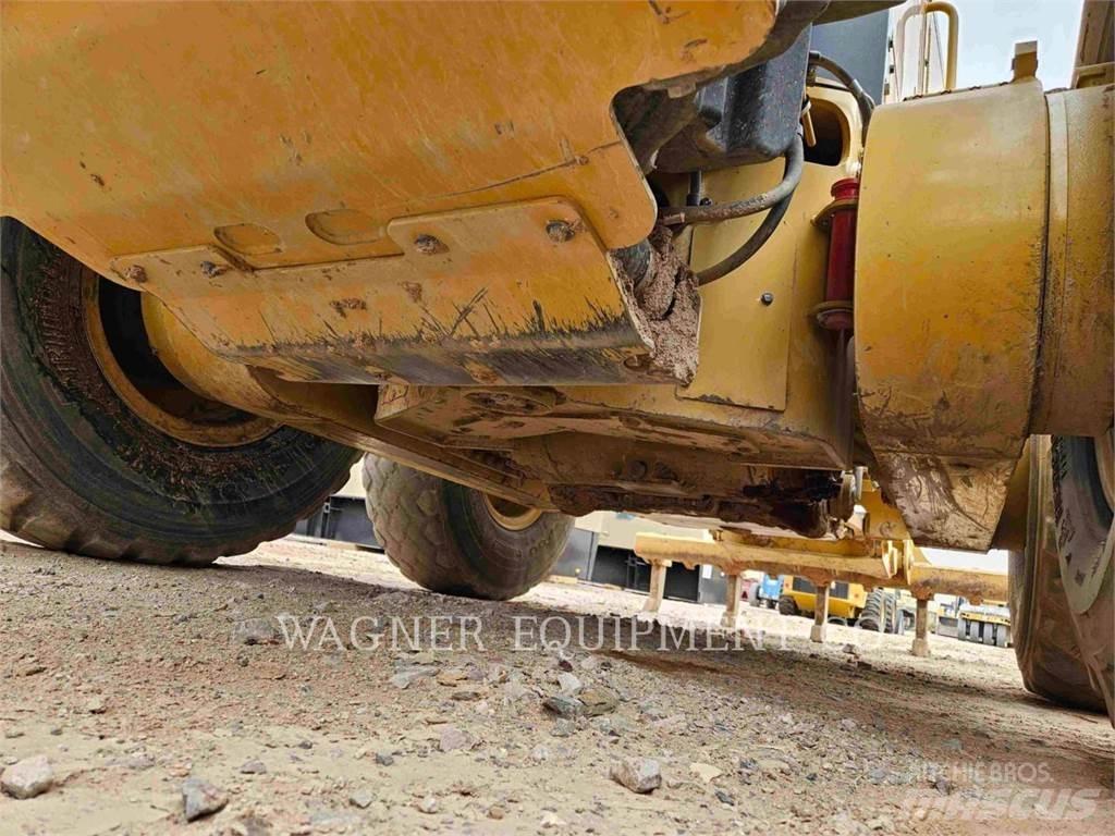 CAT 140M3 Γκρέιντερς
