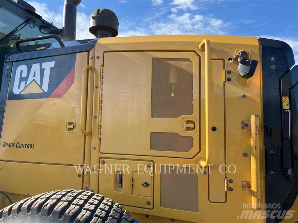 CAT 140M3 AWD Γκρέιντερς