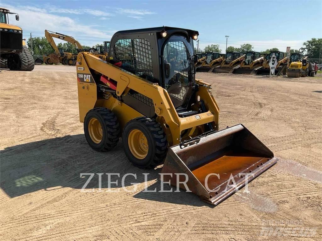 CAT 226D Φορτωτάκια