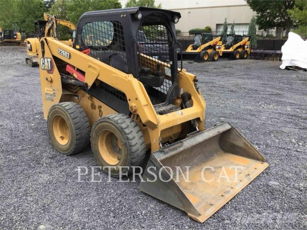 CAT 226D3 Φορτωτάκια