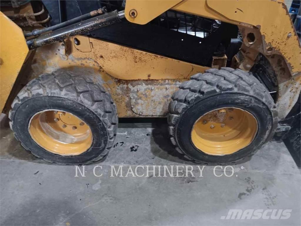 CAT 236D H2CN Φορτωτάκια