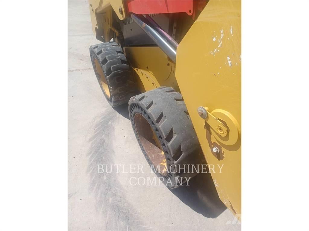 CAT 236D3 Φορτωτάκια