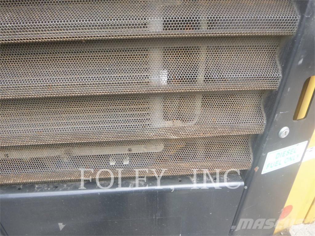 CAT 242D Φορτωτάκια