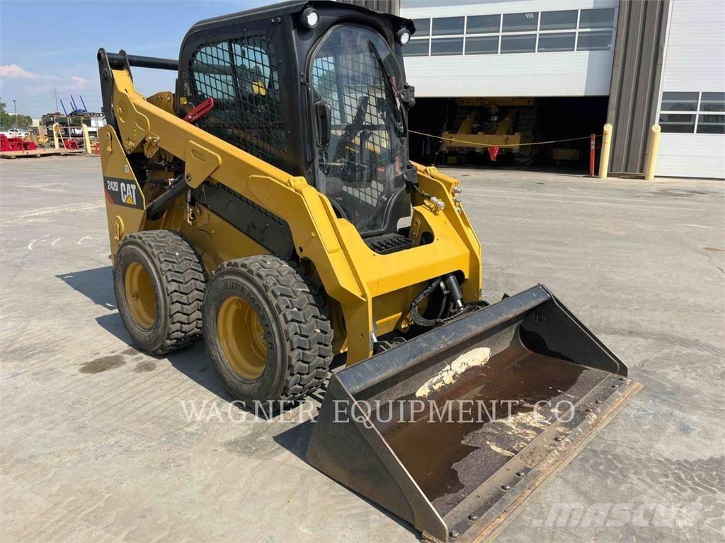CAT 242D Φορτωτάκια