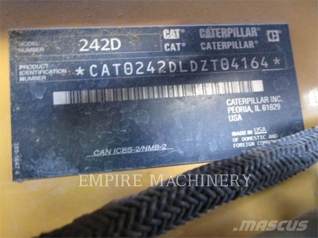 CAT 242D Φορτωτάκια