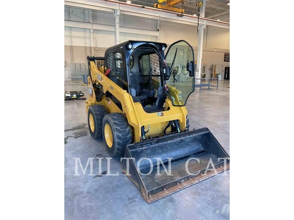 CAT 242D 3 Φορτωτάκια