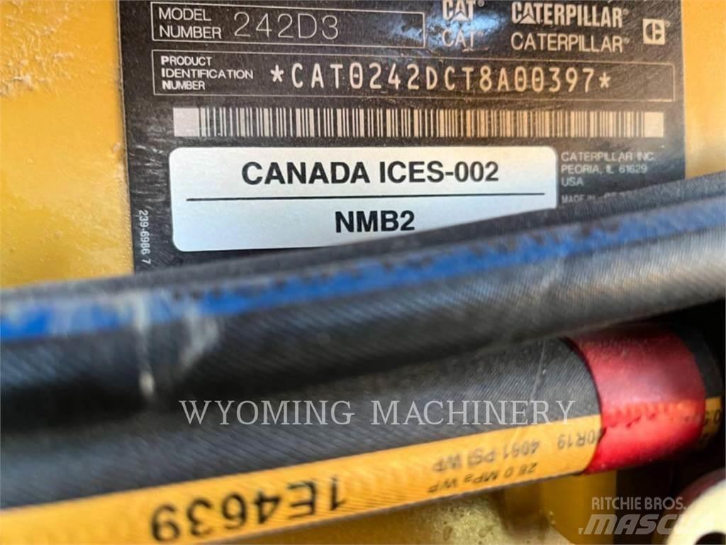 CAT 242D3 Φορτωτάκια
