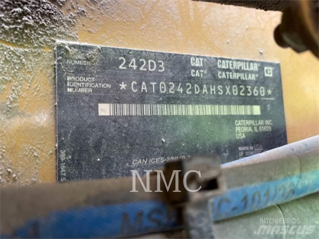 CAT 242D3 Φορτωτάκια