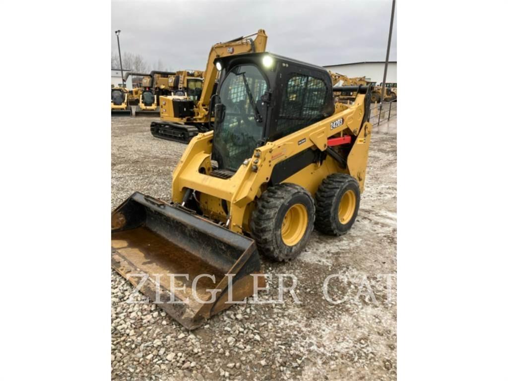 CAT 242D3 Φορτωτάκια