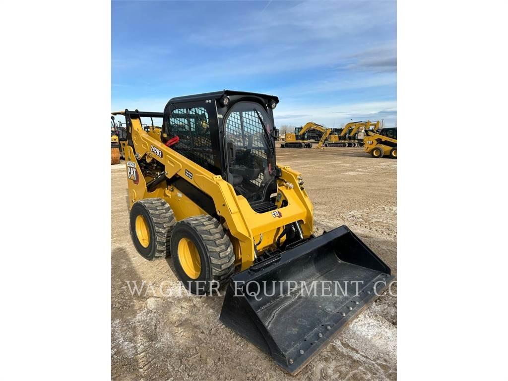 CAT 242D3 Φορτωτάκια