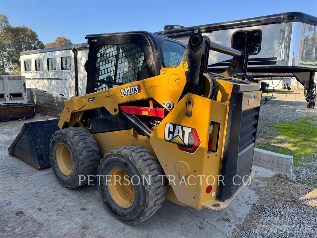 CAT 242D3 Φορτωτάκια