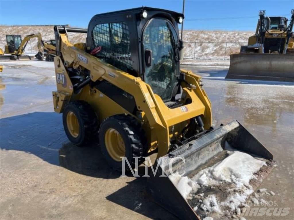 CAT 242D3 Φορτωτάκια