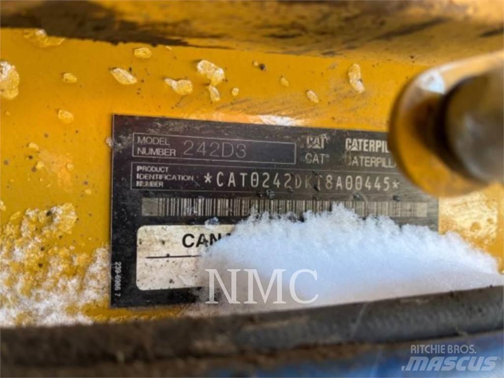 CAT 242D3 Φορτωτάκια