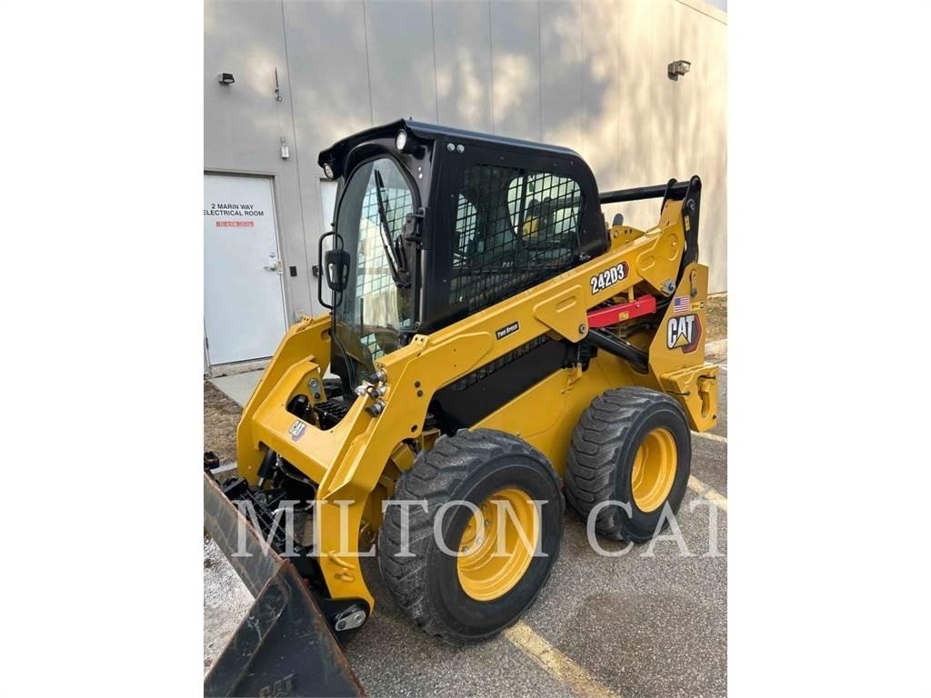 CAT 242D3 Φορτωτάκια