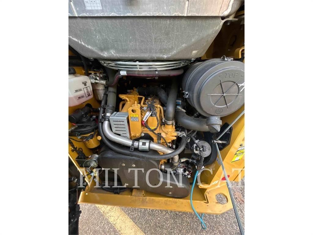 CAT 242D3 Φορτωτάκια