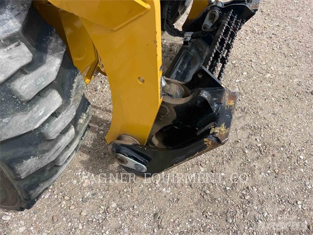 CAT 242D3 Φορτωτάκια