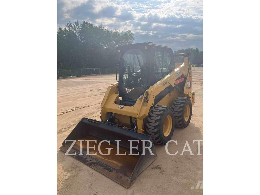 CAT 242D3 Φορτωτάκια