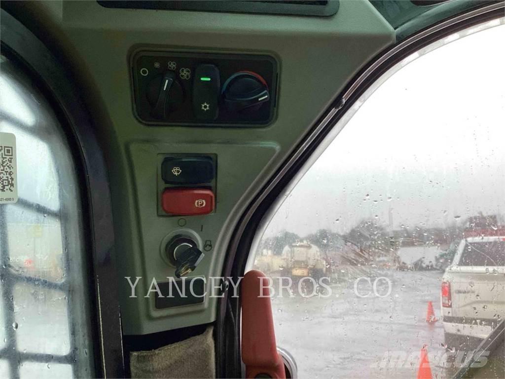 CAT 242D3 AC Φορτωτάκια