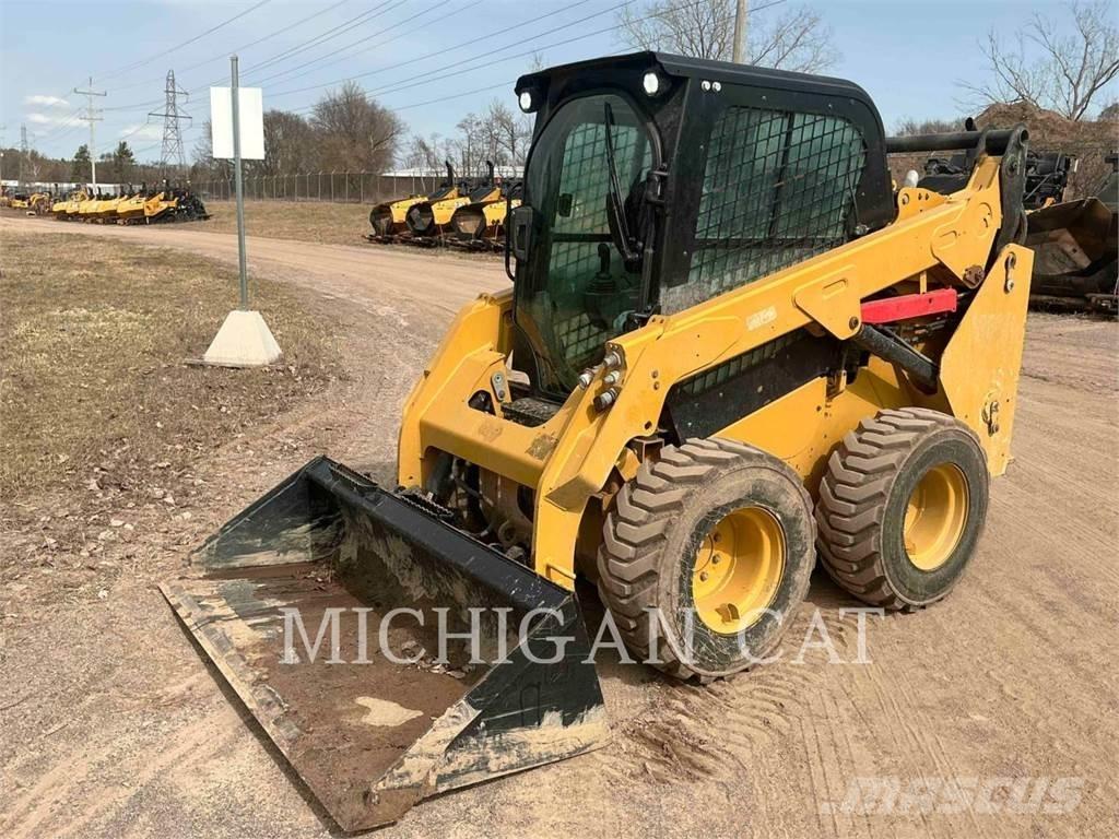 CAT 242D3 AQ+ Φορτωτάκια