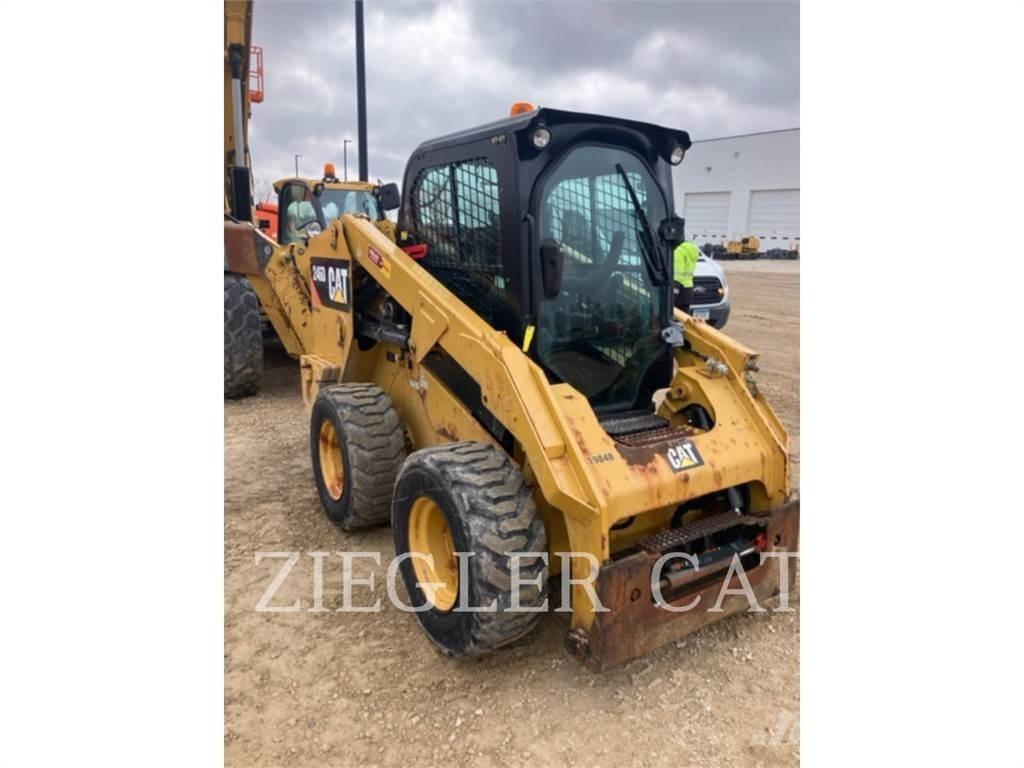 CAT 246D Φορτωτάκια