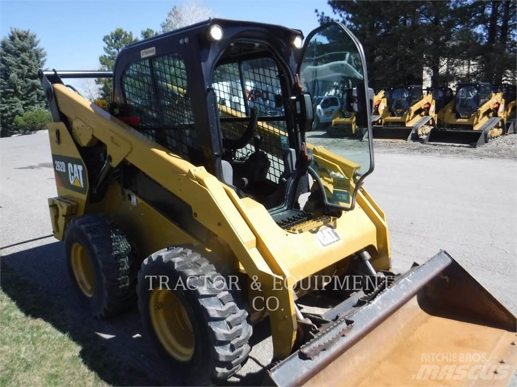 CAT 262D Φορτωτάκια