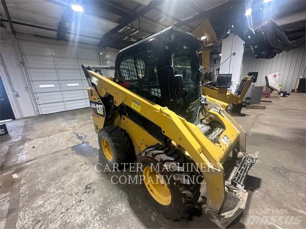 CAT 262D Φορτωτάκια