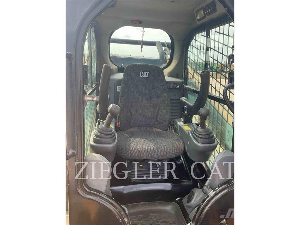 CAT 272D2 Φορτωτάκια