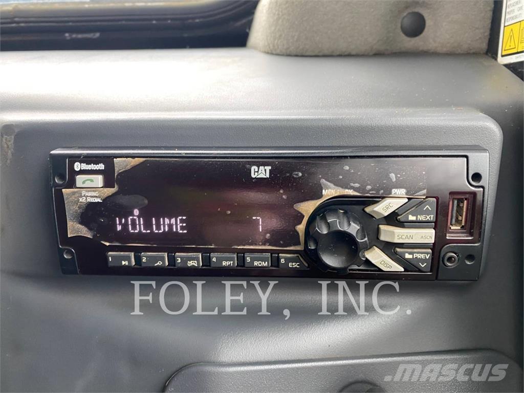 CAT 272D2 Φορτωτάκια