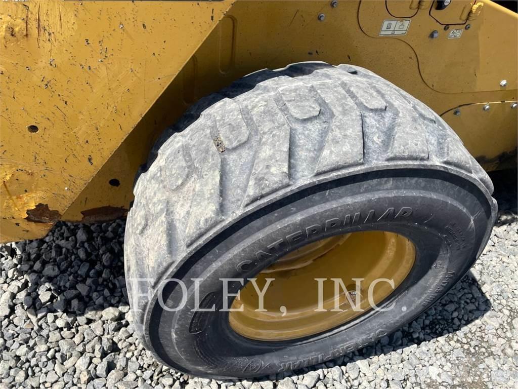 CAT 272D2XHP Φορτωτάκια
