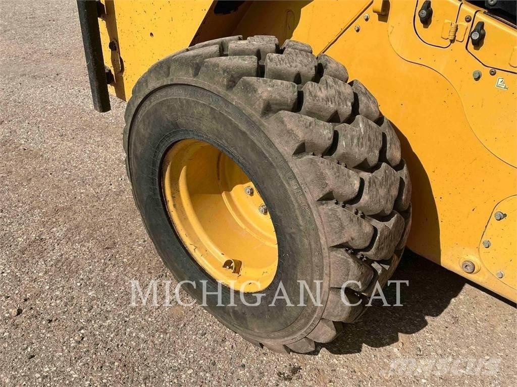 CAT 272D2XHP AQ Φορτωτάκια
