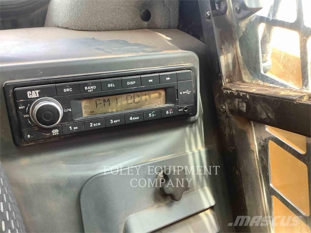 CAT 272D3XPS2C Φορτωτάκια