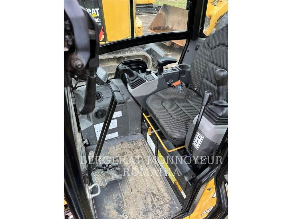 CAT 301.6-05 Εκσκαφείς με ερπύστριες