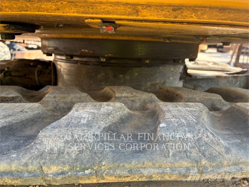 CAT 301.6-05 Εκσκαφείς με ερπύστριες