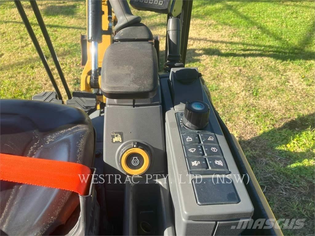 CAT 301.8 Εκσκαφείς με ερπύστριες