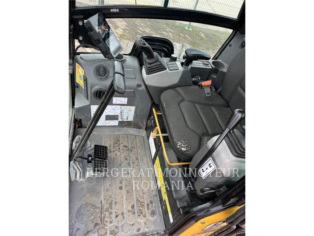 CAT 301.8-05 Εκσκαφείς με ερπύστριες