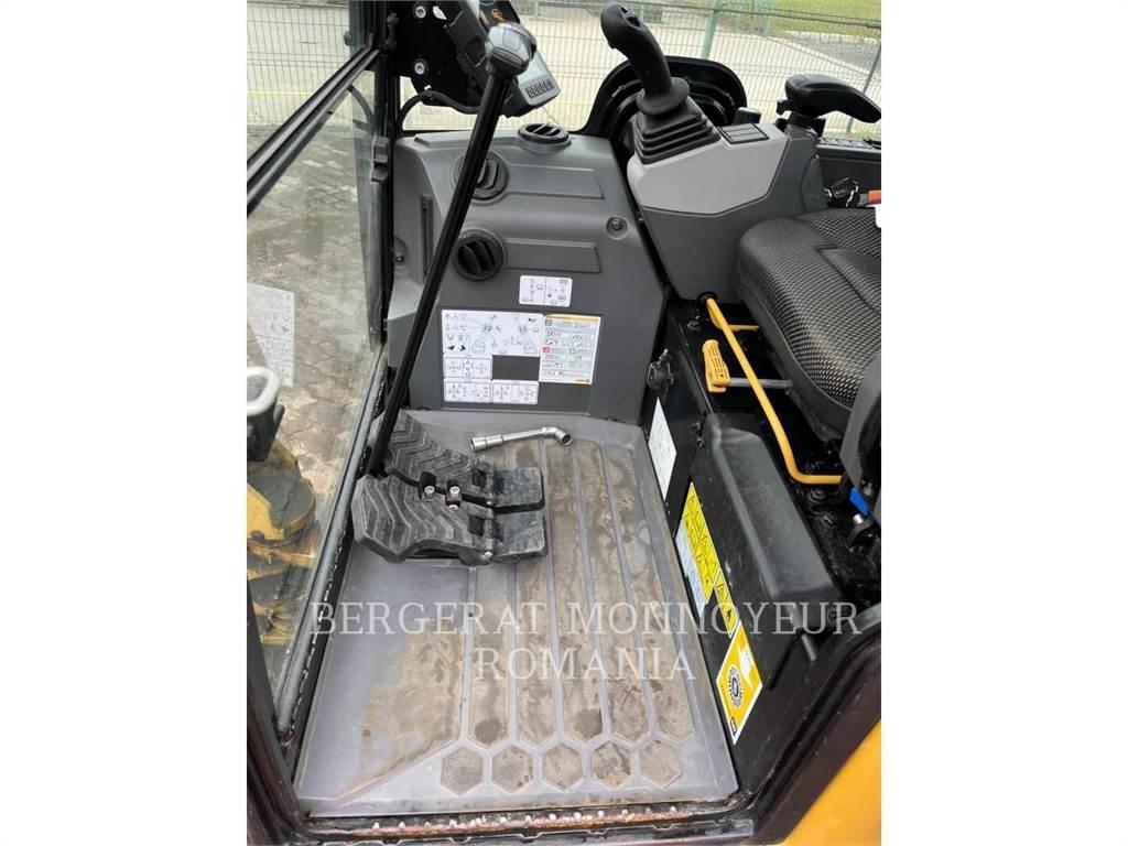 CAT 301.8-05 Εκσκαφείς με ερπύστριες