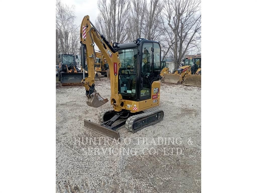 CAT 301.8-05 Εκσκαφείς με ερπύστριες