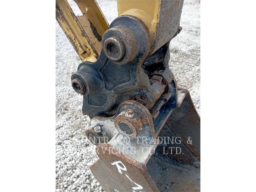 CAT 301.8-05 Εκσκαφείς με ερπύστριες