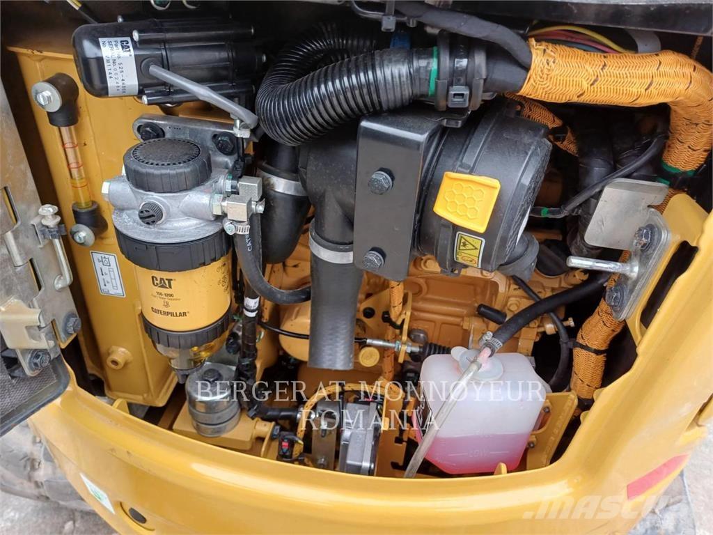 CAT 301.8-05 Εκσκαφείς με ερπύστριες