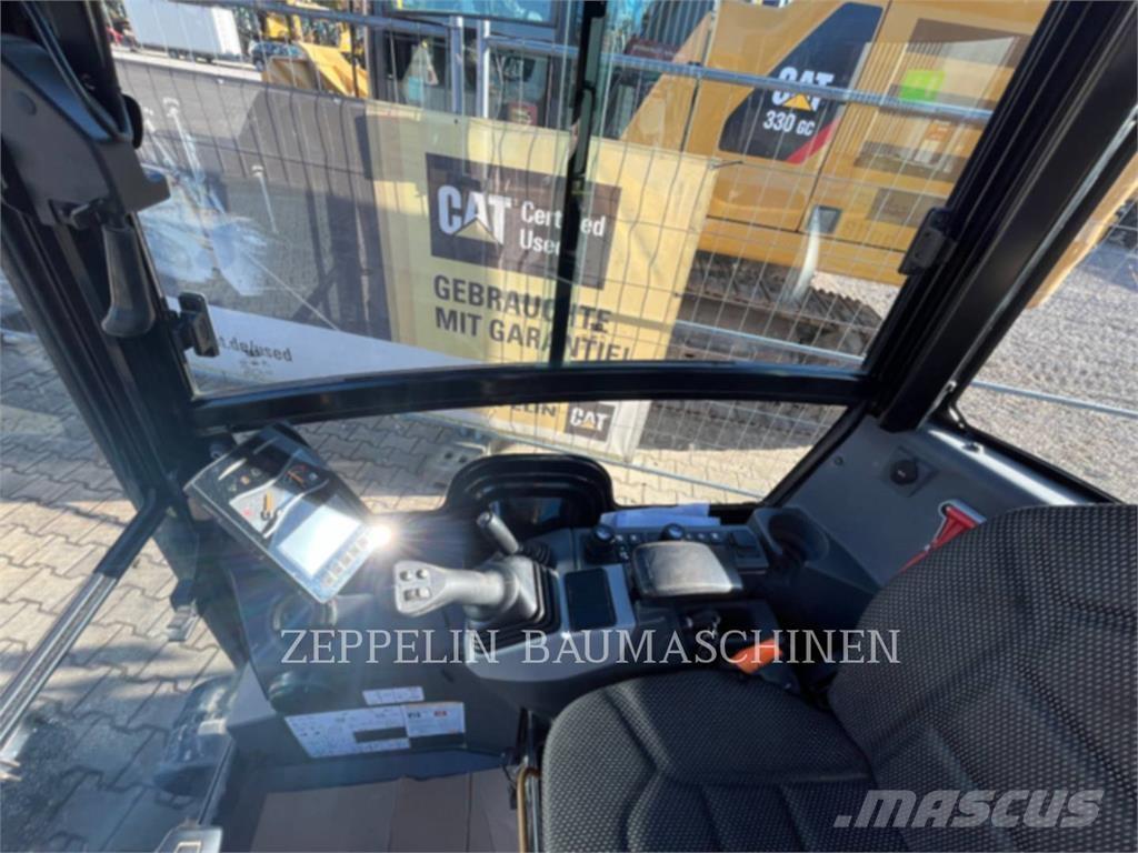 CAT 301.8-05A Εκσκαφείς με ερπύστριες