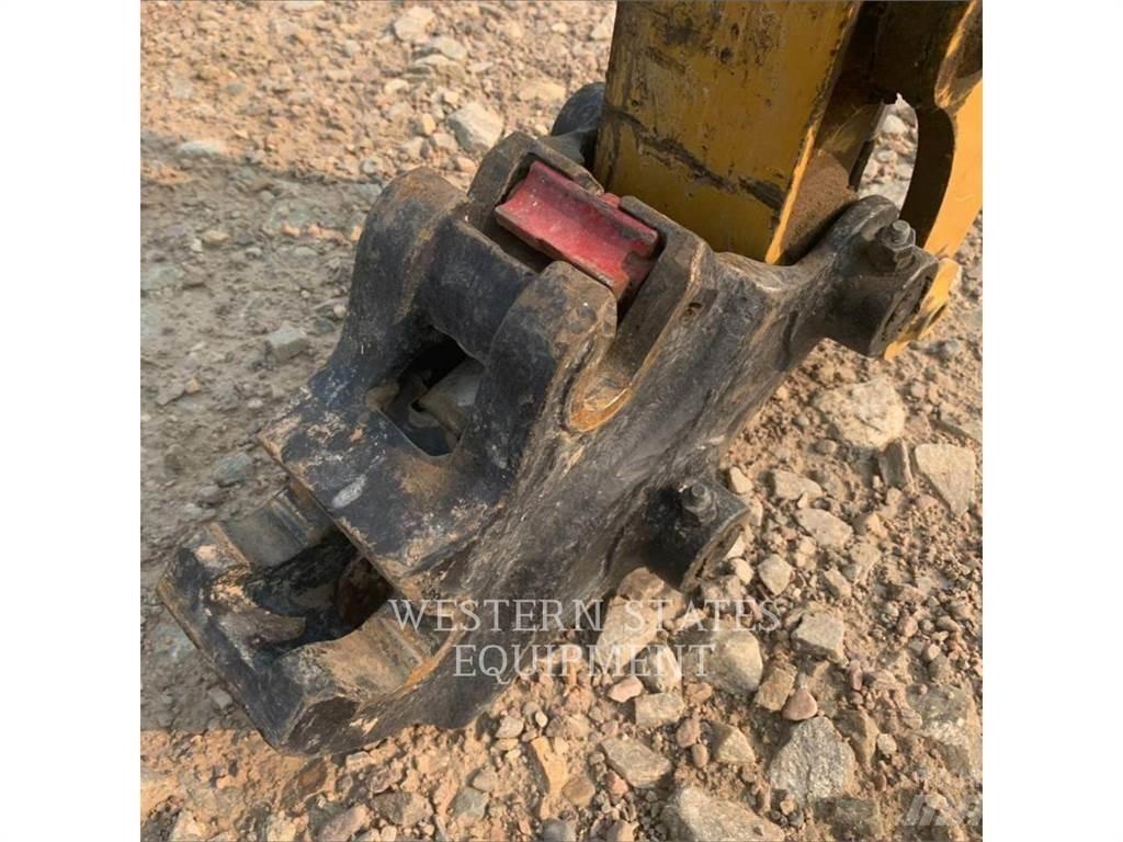 CAT 302 Εκσκαφείς με ερπύστριες
