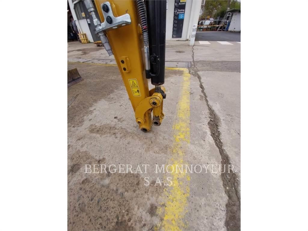 CAT 302 Εκσκαφείς με ερπύστριες