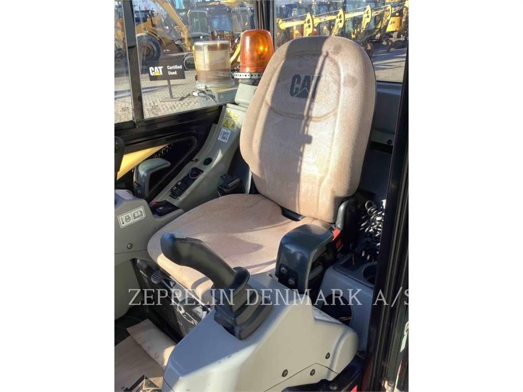 CAT 302.5C Εκσκαφείς με ερπύστριες