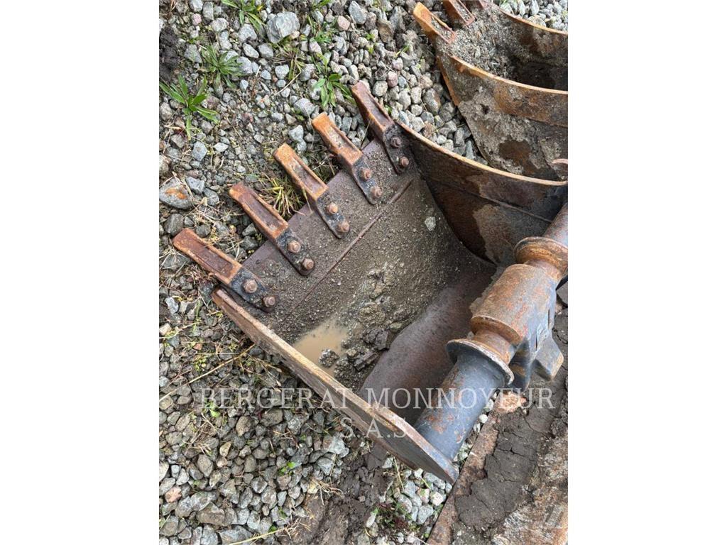 CAT 302.7 Εκσκαφείς με ερπύστριες