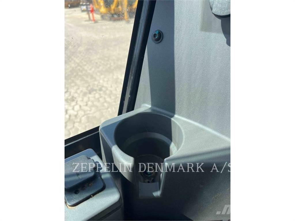 CAT 30205CR Εκσκαφάκι (διαβολάκι) < 7t
