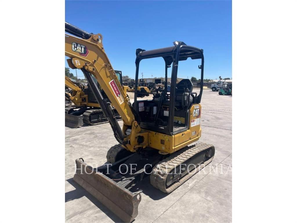CAT 303 Εκσκαφείς με ερπύστριες