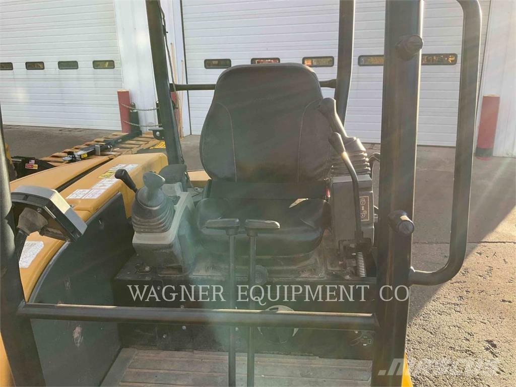 CAT 303.5E2 Εκσκαφείς με ερπύστριες