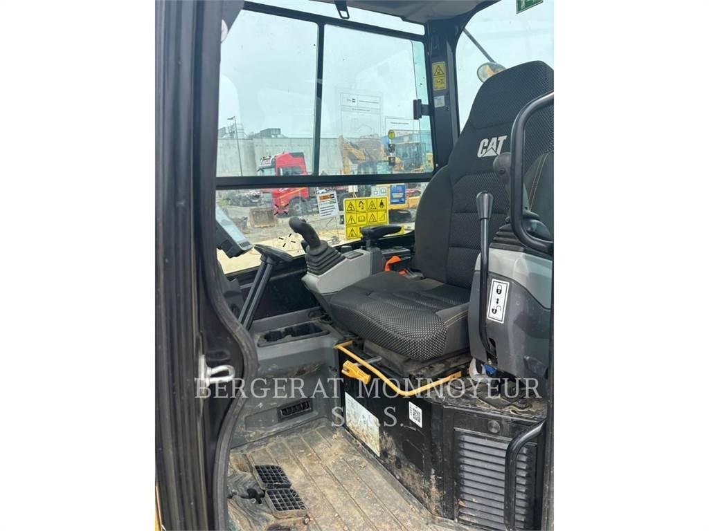 CAT 305 Εκσκαφείς με ερπύστριες